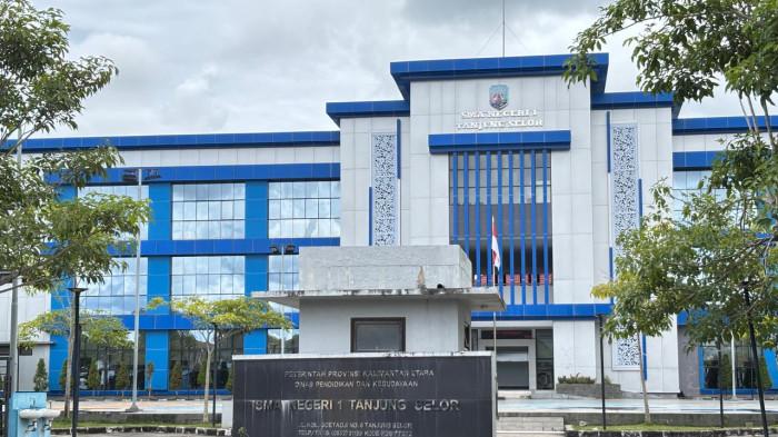 MBG DIHENTIKAN- Ilustrasi, bangunan SMAN 1 Tanjung Selor yang berlokasi di Jalan Skip I Tanjung Selor. Kini tidak lagi menerima program MBG sejak 27 Oktober 2025
