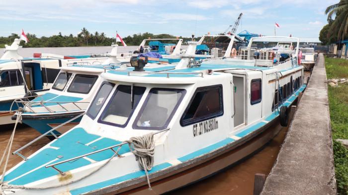 JADWAL SPEEDBOAT – Tampak speedboat regular saat bersandar di Pelabuhan Kayan II Tanjung Selor beberapa waktu lalu. Simak jadwal speedboat Tanjung Selor ke Tarakan hari ini, Anda bisa cek juga harga tiket terbaru. (TribunKaltara.com / Desi Kartika Ayu Nuryana)