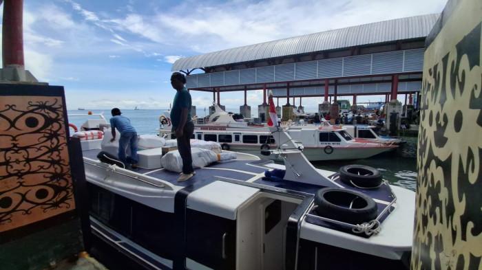 SIAP ANGKUT PENUMPANG -Aktivitas speedboat reguler di Pelabuhan Tengkayu 1 Tarakan, siap berangkat menuju rute tujuan di Kalimantan Utara. .