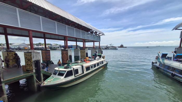 SPEEDBOAT SIAP BERANGKAT Tampak aktivitias speedboat reguler di Pelabuhan Tengkayu 1 Tarakan. siap berangkat menuju rute tujuan di Kalimantan Utara.
