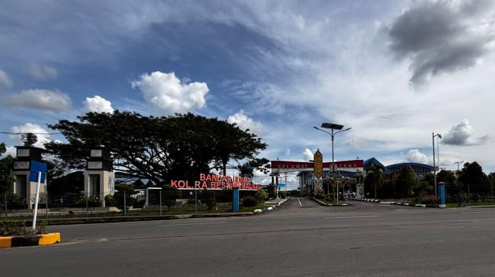 AKTIVITAS PENGGUNA – Suasana di Bandara Malinau, Kecamatan Malinau Kota, Malinau, Kalimantan Utara, Sabtu (27/12/2025). Aktivitas terpantau lengang di sekitar bandara.
(TRIBUNKALTARA.COM/MOHAMMAD SUPRI)