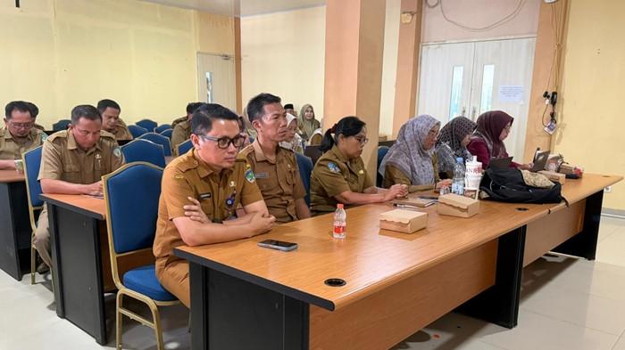 Suasana ruang rapat Disdikbud Tana Tidung