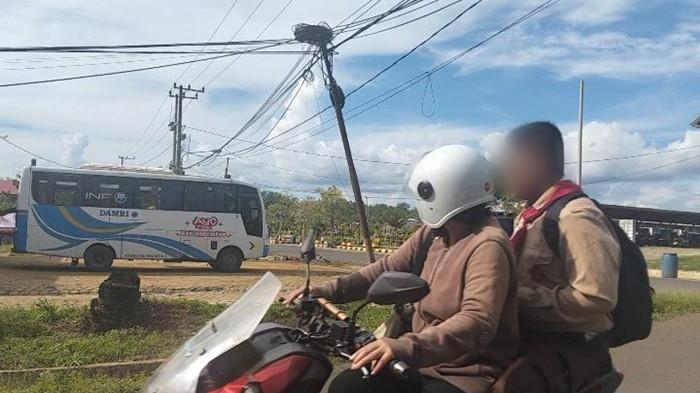 JADWAL DAMRI - Foto Bus Damri yang akan berangkat melalui terminal di Jalan Perintis, Tideng Pale, Kecamatan Sesayap, KTT, Kaltara, pada Sabtu (16/5/2026). Catat Jadwal Damri KTT-Tanjung Selor dan Malinau hari ini, yang dilengkapi kapasitas dan tarif bus terbaru. (TribunKaltara.com / Rismayanti)