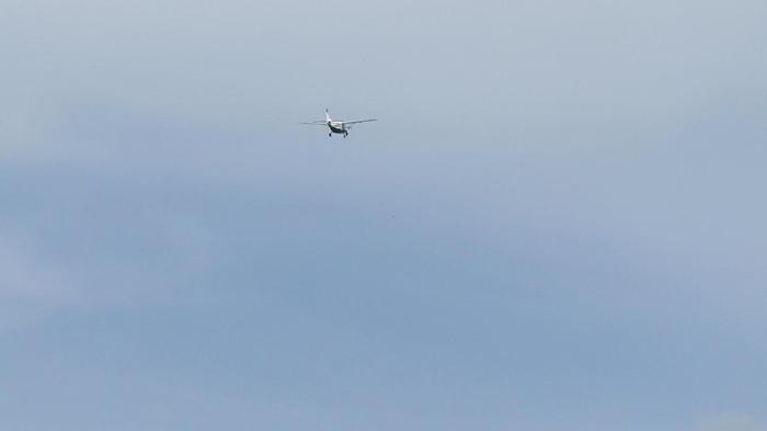‎SUBSIDI PENERBANGAN -  Tampak sebuah pesawat saat melintas di langit Malinau, Kalimantan Utara. Rute terbang tersedia dari Tarakan ke Long Bawan hari ini, Selasa (20/1/2026)
‎(TRIBUNKALTARA.COM / MOHAMMAD SUPRI)