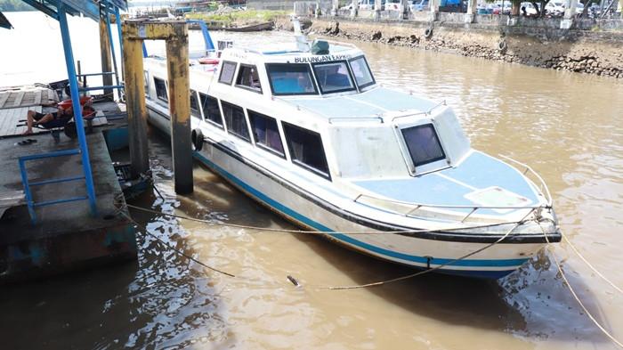 JADWAL SPEEDBOAT - Tampak speedboat reguler saat bersandar di Pelabuhan Kayan II Tanjung Selor belum lama ini. Berikut update jadwal speedboat Tanjung Selor ke Tarakan, Provinsi Kaltara hari ini, Selasa (3/2/2026), beli tiket kini bisa via online. (TribunKaltara.com / Desi Kartika Ayu Nuryana)