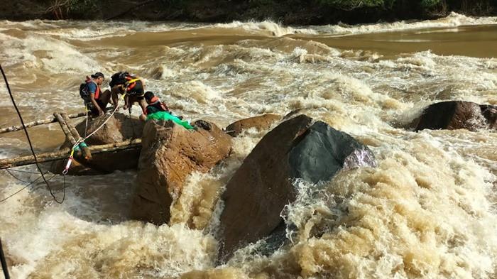 Tim Gabungan Tangani Batu Raksasa di Jalur Sungai Bahau Malinau, Sasaran  Blasting Capai 7 Meter - Tribunkaltara.com