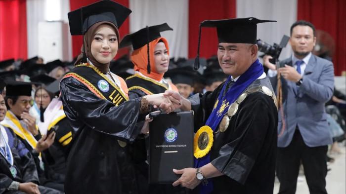 Hadiri Wisuda ke-41 UBT, Wali Kota Tarakan Khairul Beri Apresiasi Bagi Mahasiswa Berprestasi