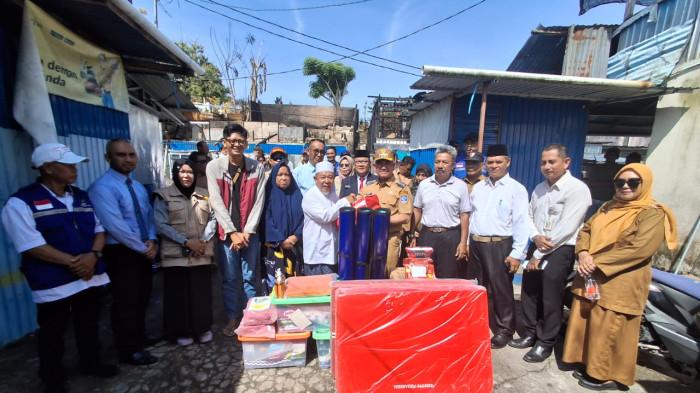 Wali Kota Tarakan Serahkan Bantuan Kepada Korban Kebakaran, Ada Uang hingga Peralatan Dapur