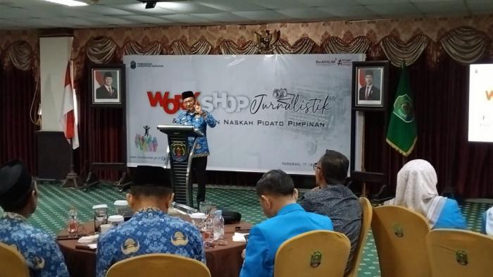 WORKSHOP JURNALISTIK PEMKAB - Pemerintah Kabupaten (Pemkab) Nunukan menggelar Workshop Jurnalistik dan Penulisan Naskah Pidato Pimpinan di Ruang VIP Lantai IV Kantor Bupati Nunukan, Senin (17/11/2025)