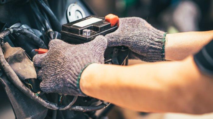 Mana Lebih Awet Aki Kering atau Aki Basah untuk Kendaraan Bermotor? Simak di Sini