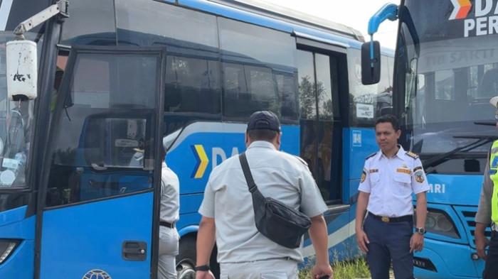 TARIF DAMRI - Tampak aktivitas di Terminal Damri Tanjung Selor, saat diabadikan TribunKaltara.com beberapa waktu lalu. (TribunKaltara.com / Desi Kartika)