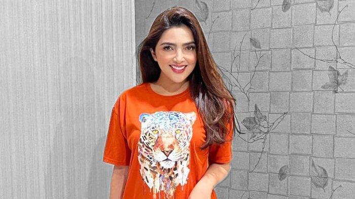 ASHANTY TIRUS - Ashanty jadi perbincangan netizen gegara pipinya yang terlihat tirus hingga dicibir kempot.