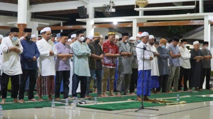 Doakan AKP Novandi Arya, Kerabat dan Warga Gelar Yasinan di Rumah Jabatan Gubernur Kaltara