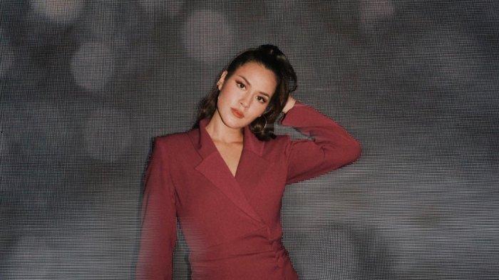 RAISA ANDRIANA - Dirumorkan gugat cerai Hamis Daud, Instagram Raisa digeruduk netizen.
