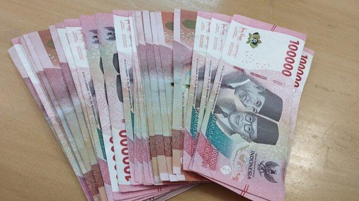 ILUSTRASI UANG - Sejumlah uang milik warga Tanjung Selor, yang diabadikan pada Senin 3 November 2025. Inilah daftar Upah Minimum Provinsi atau UMP di Provinsi Kalimantan Utara atau Kaltara dalam lima tahun terakhir, tertinggi di Kalimantan tahun 2025.