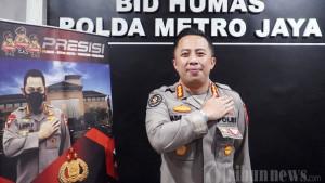 Ade-Ary-Syam-Indradi-berpose-usai-bertemu-awak-media-dari-Warta-Kota.jpg