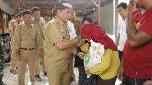 Bantuan-pangan-beras-tahun-2024-diserahkan-Gubernur-Kaltara.jpg
