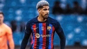 Bek-Barcelona-Ronald-Araujo-150122.jpg