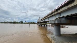 Jembatan-nasional-menghubungkan-Malinau-thgb.jpg
