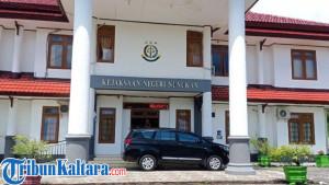 Kejaksaan-Negeri-Nunukan-120925.jpg