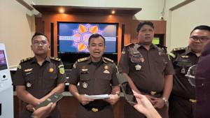 Kejari-Malinau-memberikan-keterangan-rgsfg.jpg