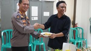 Kombes-Pol-Budi-Rachmat-datang-ke-kantor-Tribun-Kaltara.jpg