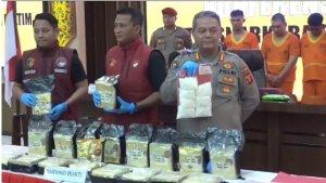 Konfresi-pers-21-Kg-sabu-Nunukan-13022025jpg.jpg