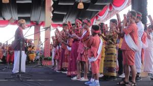 Masyarakat-Toraja-menampilkan-kesenian-pada-perayaan-Irau-Malinau.jpg