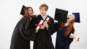 Pantun-wisuda-lucu.jpg