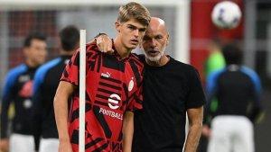 kaltara/Pelatih-AC-Milan-Stefano-Pioli-dan-Charles-De-Ketelaere-061022.jpg