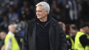 Pelatih-AS-Roma-Jose-Mourinho-250423.jpg