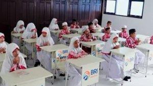 SEMANGAT-BELAJAR-Aktivitas-belajar-siswa-siswi-di-SDN-Kebun-Bunga-9-Banjarmasin.jpg