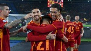 Selebrasi-skuad-AS-Roma-Torino.jpg