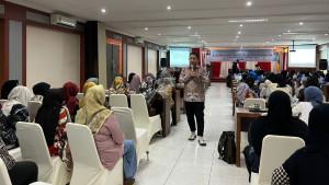 Suasana-pelatihan-penjamah-makan-yang-diikuti-petugas-MBG-Bulungan.jpg