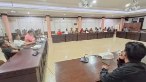 Tenaga-honorer-bertemu-bersama-DPRD-Tarakan.jpg