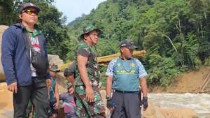 Tim-Survei-peledakan-jeram-Sungai-Bahau-180925_2.jpg