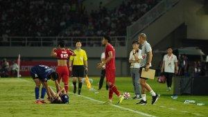 marselino-sedih-merah.jpg