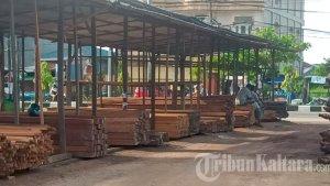 penjualan-kayu-di-Tarakan-150124_5.jpg
