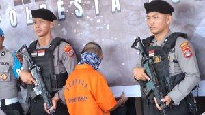 tersangka-rm-dihadirkan-saat-rilis-pers-di-makopolresta-bulungan.jpg