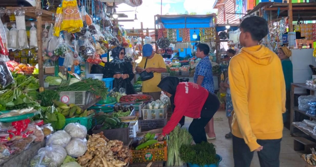 20250417-Aktivitas-di-pasar-Imbayud-Taka-Tideng-Pale-Sesayap-Kabupaten-Tana-Tidung-Kaltara.jpg