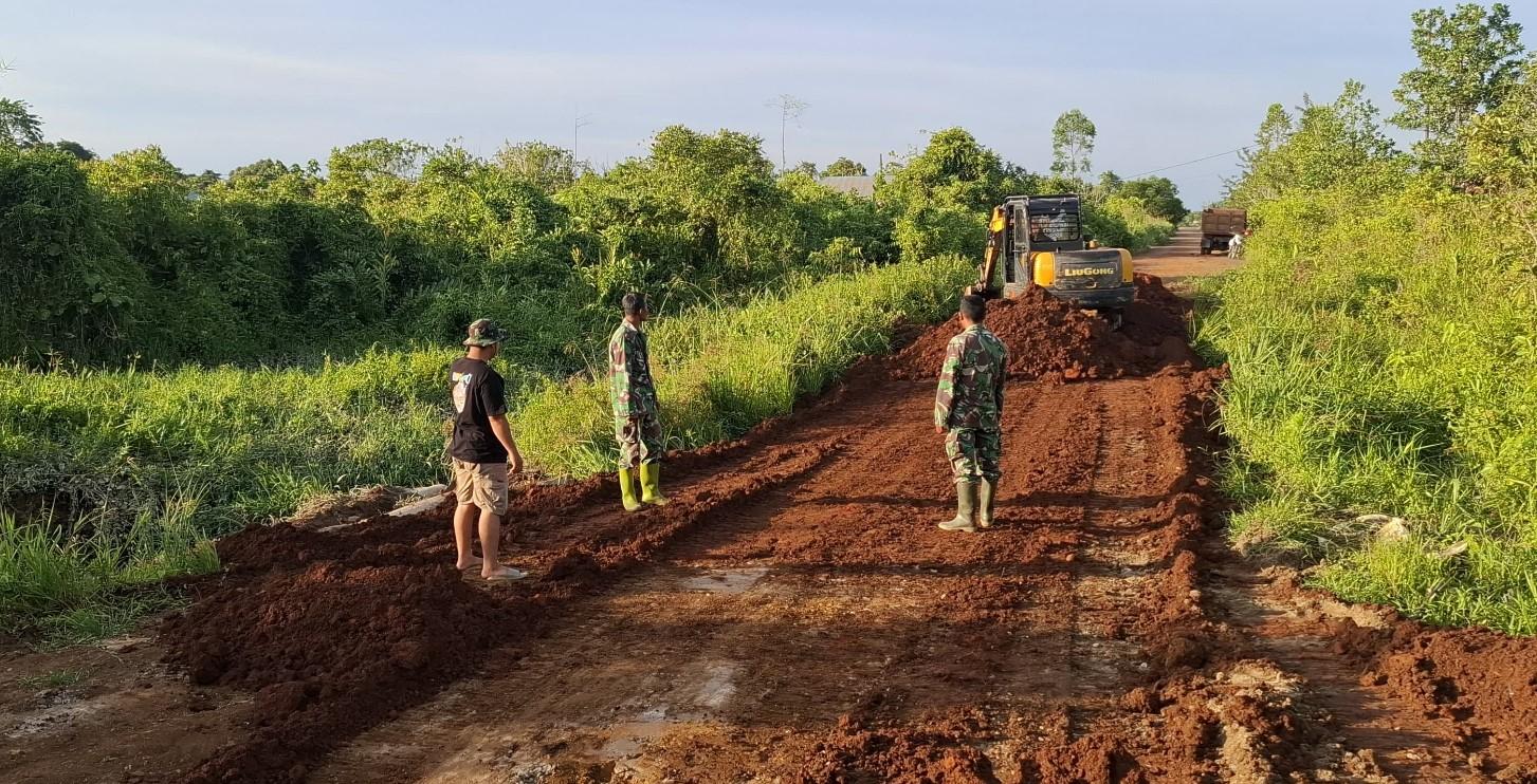 Satgas TMMD ke-126 Kodim 0914/Tana Tidung Lanjutkan Pekerjaan Grading Jalan  di Desa Limbu Sedulun - Tribunkaltara.com