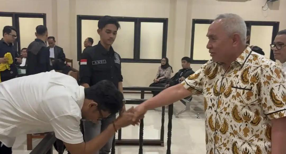 20260310-isran-noor-hadiri-sidang-tipikor-di-samarinda.jpg