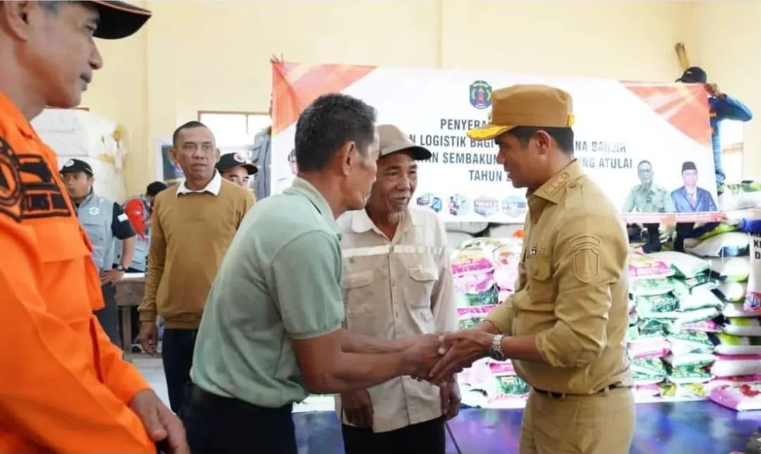 Bupati Nunukan Irwan Sabri Tinjau Banjir di Sembakung, Beri Bantuan Sembako Bagi Warga Terdampak