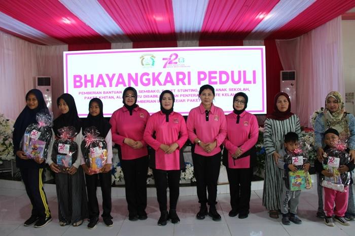 Hari Kesatuan Gerak Bhayangkari, Warga Sebatik Nunukan Antusias Hadiri Baksos dan Bakti Kesehatan