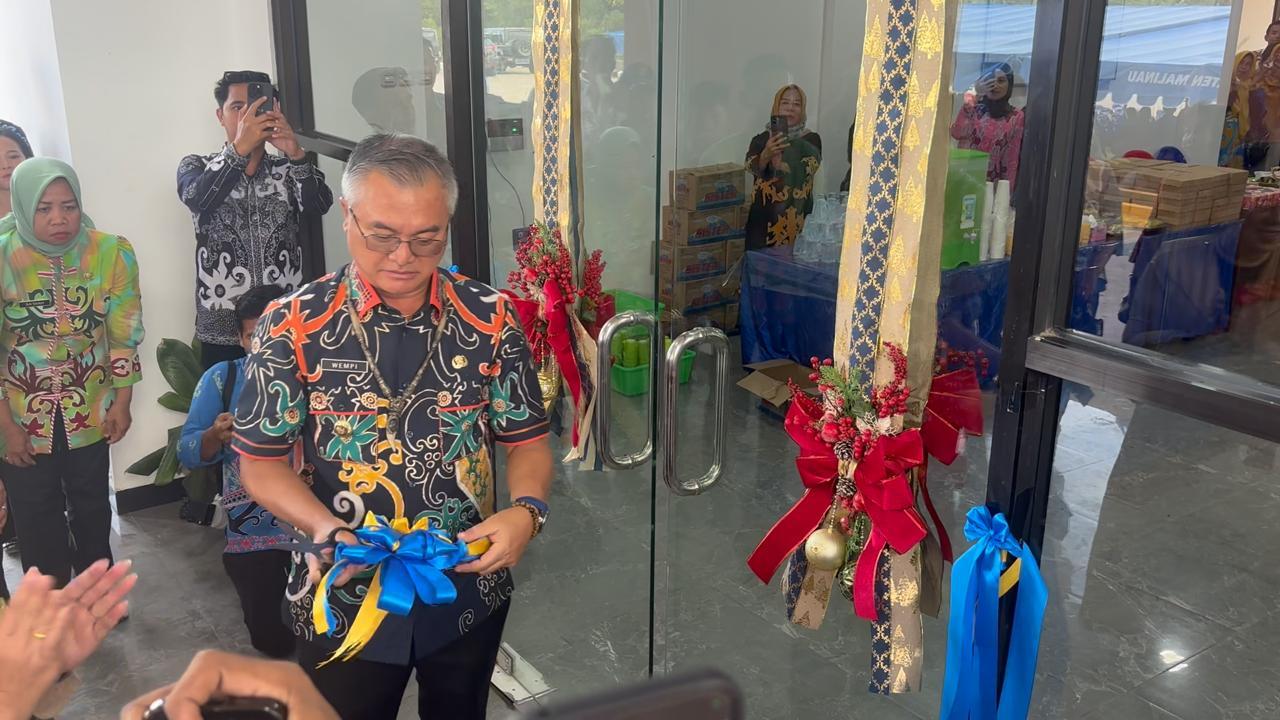 Bupati-Wempi-resmikan-gedung-baru-PUPR-Malinau-15012026jpg.jpg