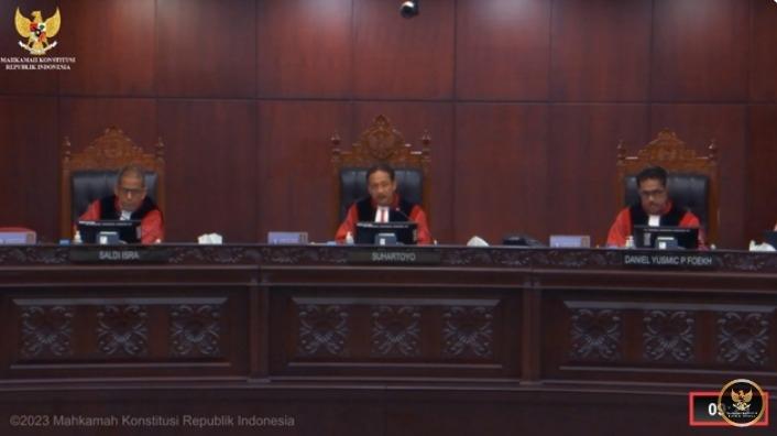 FOTO-Suasana-sidang-gugatan-UU-Pilkada.jpg