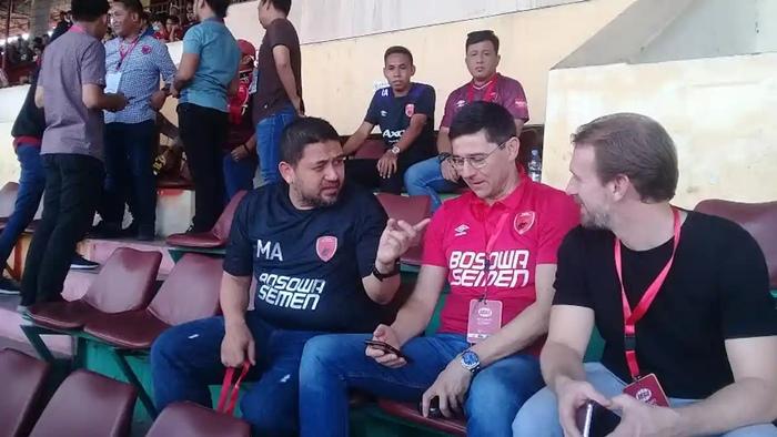 Foto-Darije-Kalezic-saat-hadir-menonton-laga-PSM-kontra-Kalteng-Putra.jpg