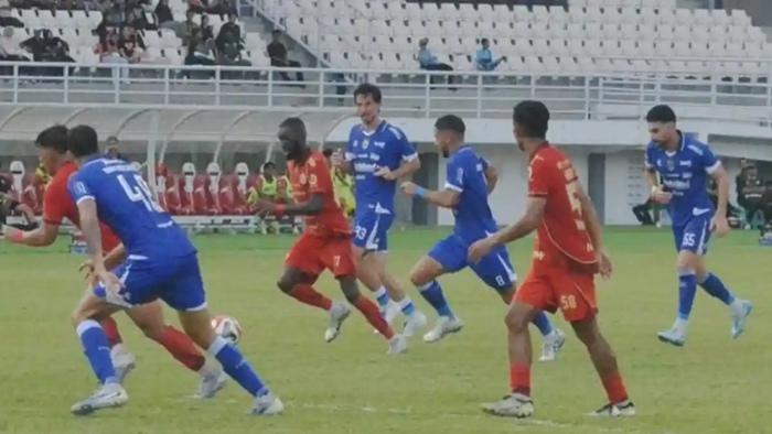 Alasan Pelatih Persija usai Dipermalukan Persib, Adam Alis jadi Mimpi Buruk