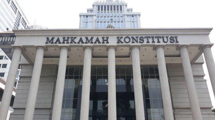 Gedung-Mahkamah-Konstitusi-atau-MK-di-Jakarta.jpg