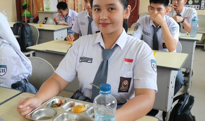 Terima Program MBG, Siswi SMAN 1 Tanjung Selor Kaltara Sebut Bisa Ngirit Uang Saku Sekolah - Tribunkaltara.com